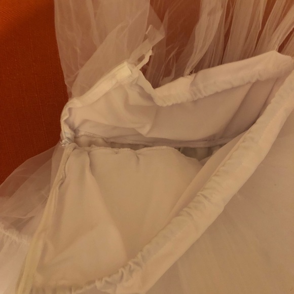 White Tulle Party/Cocktail Dress size Medium - Picture 3 of 4